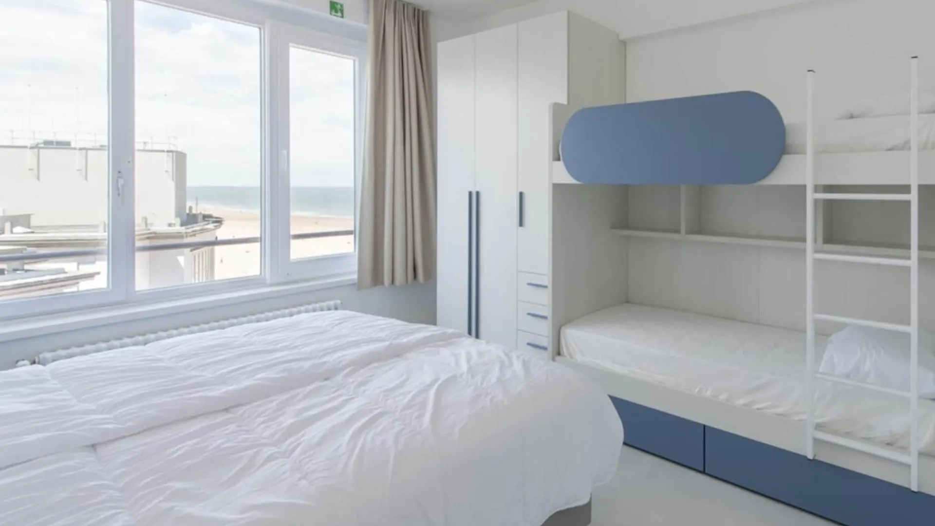 Beautiful Apartment With View Ostend