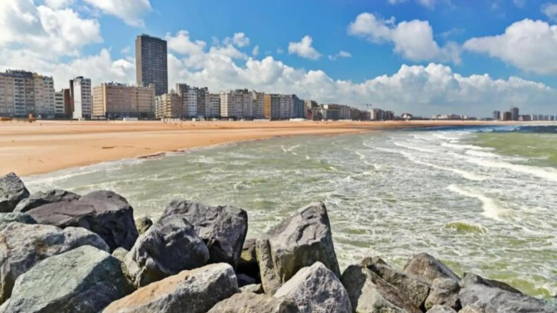 Beautiful Apartment With View Oostende